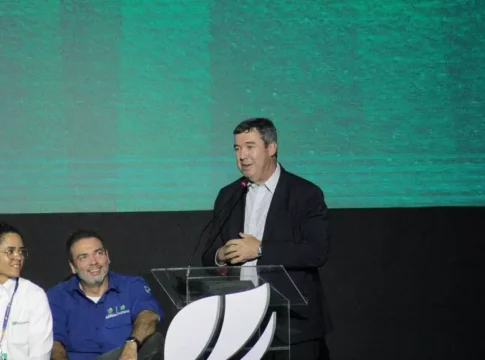 “Construindo uma das maiores forças econômicas”, diz Riedel sobre celulose em MS