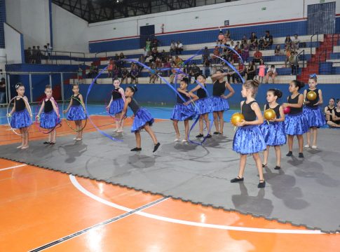 Projeto Raio de Sol de Mundo Novo realizou o 1º Festival de Ginástica Rítmica na última terça-feira (10)