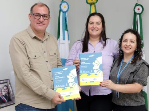 Prefeita recebe o Relatório Final Consolidado do Programa Cidade Empreendedora em Naviraí