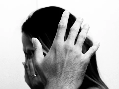 Violência contra mulher bateu recorde em 2023, mas 2024 já supera em número feminicídios