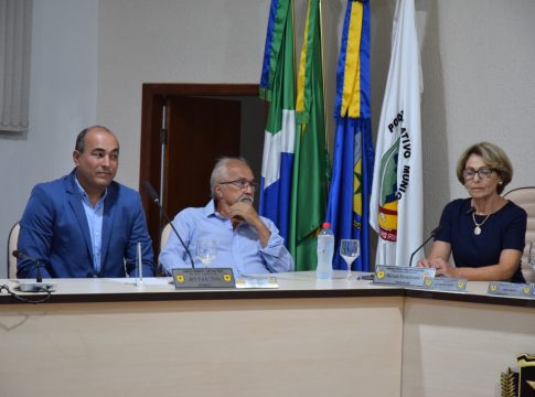 Prefeito Lídio Ledesma e secretários ,municipais participam da primeira sessão ordinária da Câmara de Vereadores de Iguatemi