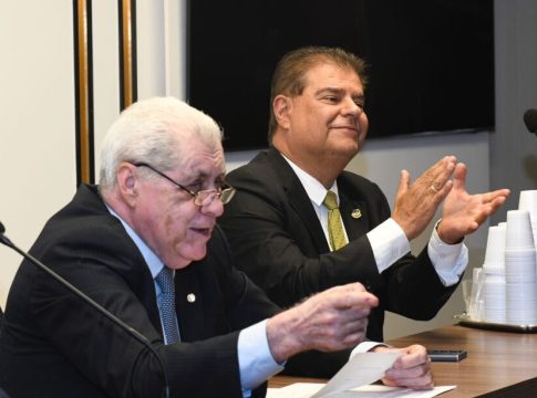André recepciona prefeitos do MDB do MS em Brasília