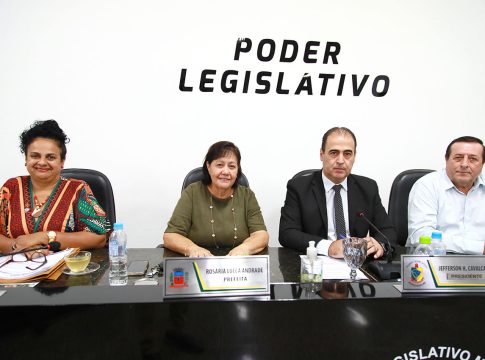 MUNDO NOVO: Prefeita Rosária e vice Evaldo Carlos prestigiam abertura do Legislativo