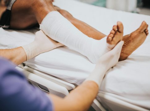 Gestão de Naviraí garante 30 cirurgias ortopédicas a pacientes que aguardavam na fila há anos