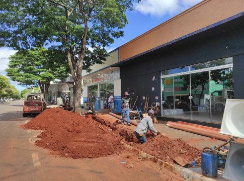 Rede Coletora de esgoto avança em Mundo Novo e está próximo da fase final