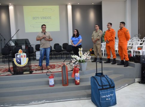 Profissionais da área da Educação de Iguatemi participam de treinamento de primeiros socorros