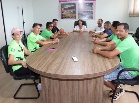 Governo de Mundo Novo realiza reunião com o Grupo Runners para corrida no mês de março