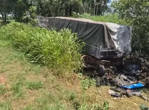 Morto esmagado pela própria carreta levava 3,7 toneladas de maconha em Sete Quedas