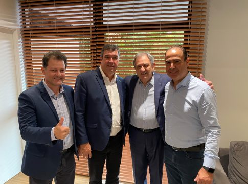 Pinduca prestigia posse de Moka como Secretário de Relações Institucionais