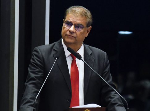 Senado aprova reconhecimento da CNH brasileira na Itália; senador Nelsinho Trad foi relator
