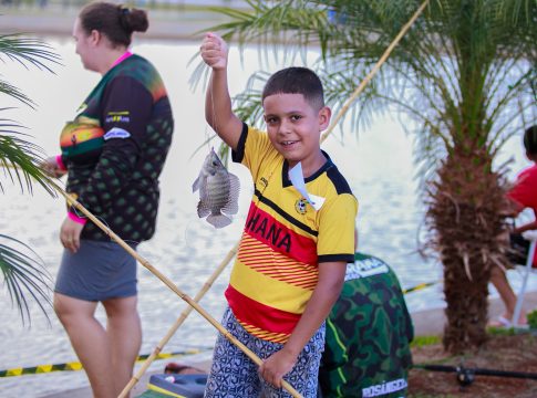 1º Torneio de Pesca Infantil reúne famílias em evento no Parque do Lago em Guaíra