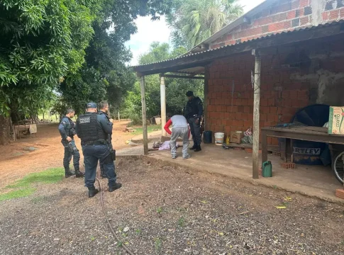 Homem mata irmão, cunhado e depois atira contra a própria cabeça