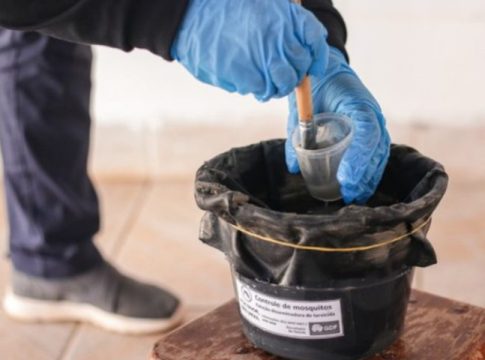 Mato Grosso do Sul inicia projeto-piloto com biolarvicidas para reforçar combate à dengue