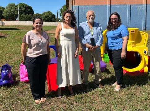 Secretaria de Educação de Iguatemi adquire kits de brinquedos para as crianças das creches municipais