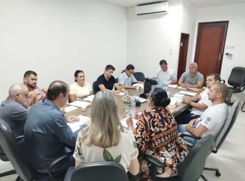 Vereadores de Mundo Novo debatem projeto de crédito suplementar para orçamento de 2025
