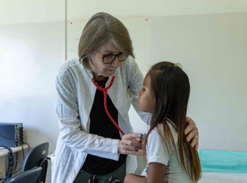 GMS faz atendimentos de Saúde à famílias indígenas de Naviraí com o apoio de intérprete