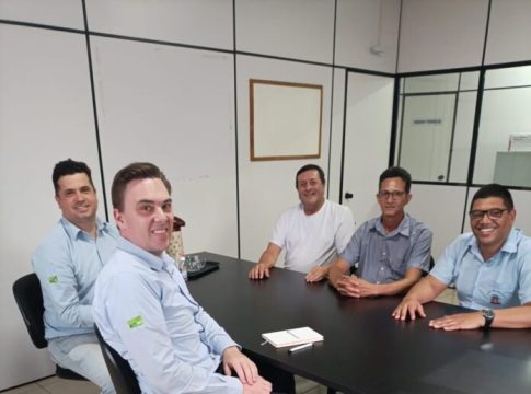 Governo de Mundo Novo visita empresa Hemoprot