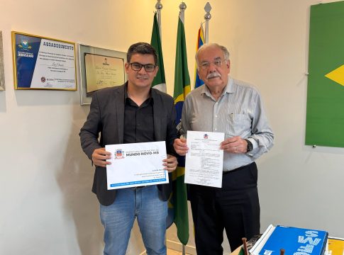 Roferson pede a deputado Luiz Ovando emenda de R$ 120 mil e um veículo