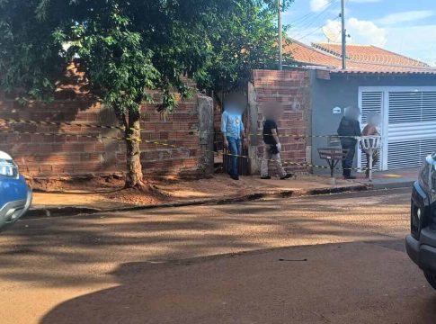 Mulher é suspeita de matar companheiro a facadas no Jardim Aeroporto