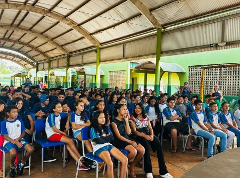 Secretaria de Meio Ambiente realiza ciclo de palestras sobre educação ambiental com foco em reciclagem, queimadas e conservação do solo