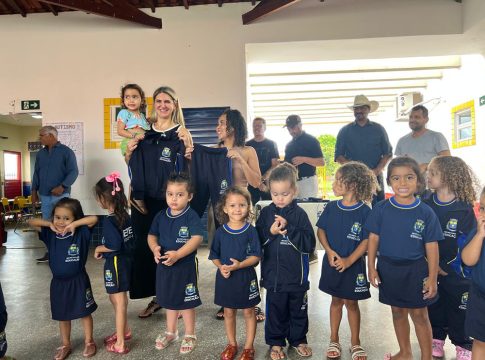 Eldorado investe R$ 580 mil em uniformes e apostilas