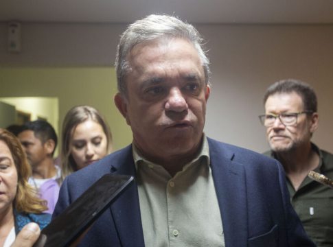 “Se não tiver jeito, vamos disputar”, diz Loubet sobre embate com Gleice Jane no PT