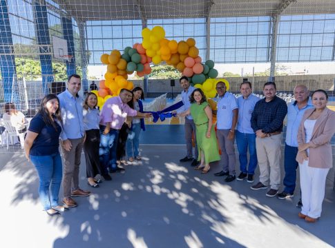 Guaíra inaugura nova quadra esportiva coberta no CEACA