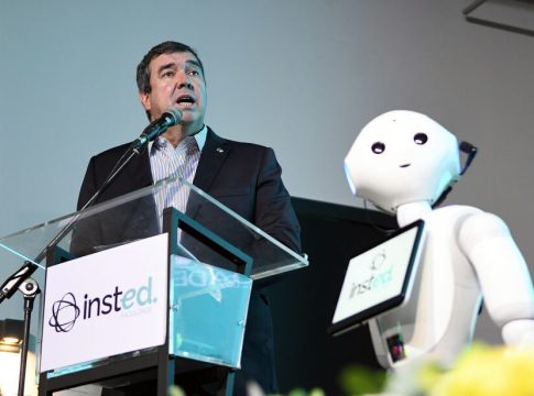 Com saída de Leite, Riedel passa a ser o único governador do PSDB no Brasil