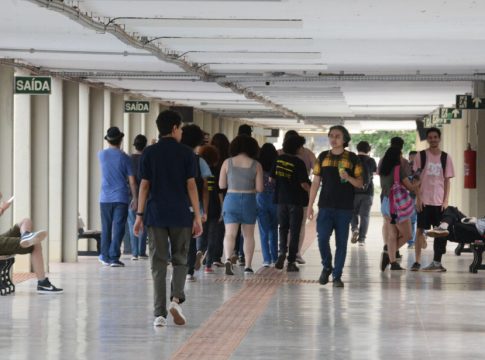 Inscrições para vagas remanescentes do FIES começam nesta terça-feira (22)