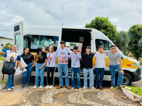 Jovens de Tacuru participam do 22º Encontro Decolores em Naviraí