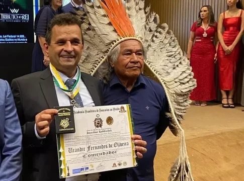 Em cerimônia no Senado Federal, Urandir Fernandes de Oliveira é condecorado Comendador brasileiro