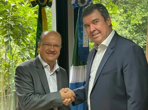 Riedel visitará filho na Europa e Barbosinha assumirá governo nos próximos dias