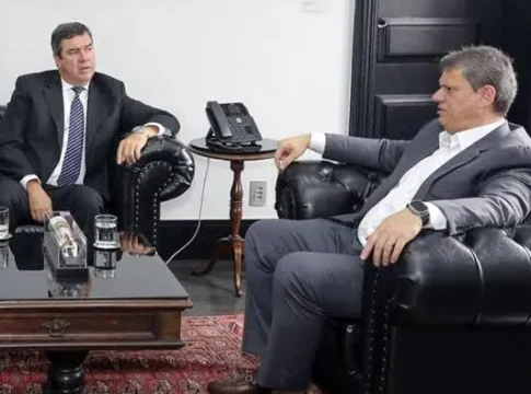Riedel se encontrou com Tarcísio antes de opinar sobre futuro do PSDB