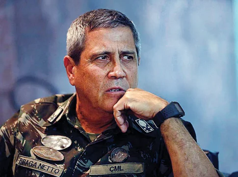 Moraes mantém prisão de Braga Netto