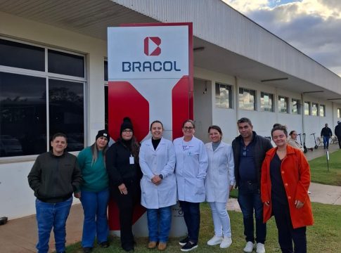 Trabalhadores de Japorã são vacinados na empresa Bracol, em Eldorado