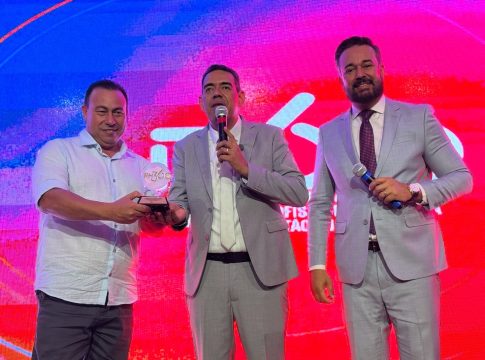 Prefeito Malaquias é homenageado durante o evento RH360
