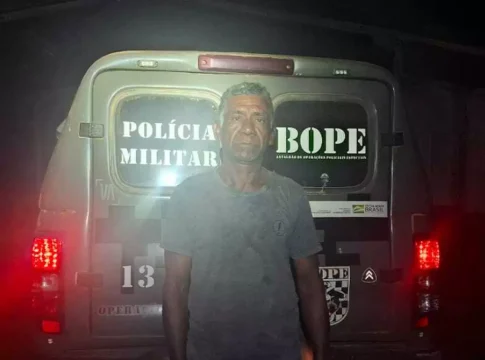 Preso por incendiar e matar mulher diz que vítima “falava mal dele”