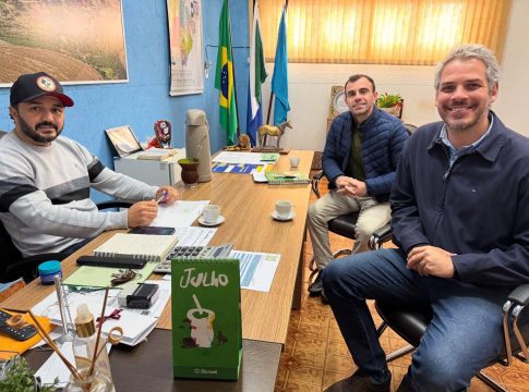 Tacuru acompanha processo de doação de imóveis da União para fins públicos