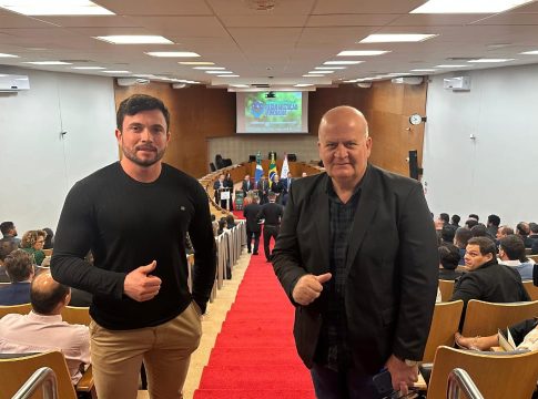 Gabriel e Luizinho participam de Simpósio Fundiário
