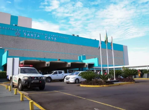 Mulher é encontrada caída em banheiro com diversos ferimentos em Campo Grande