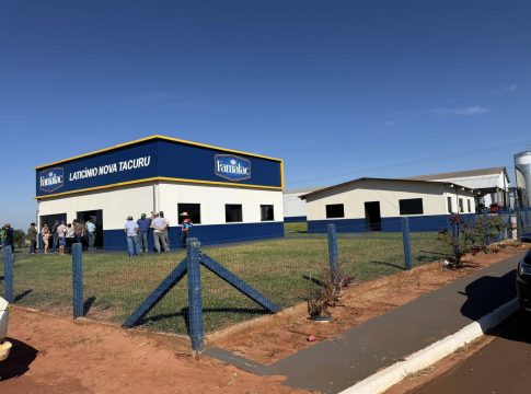 Laticínio Nova Tacuru realizou reunião com produtores de leite