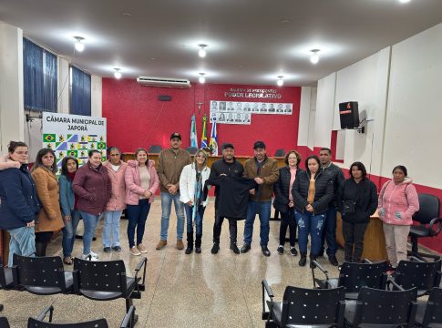 Parceria com empresa de confecções garante renda para costureiras de Japorã