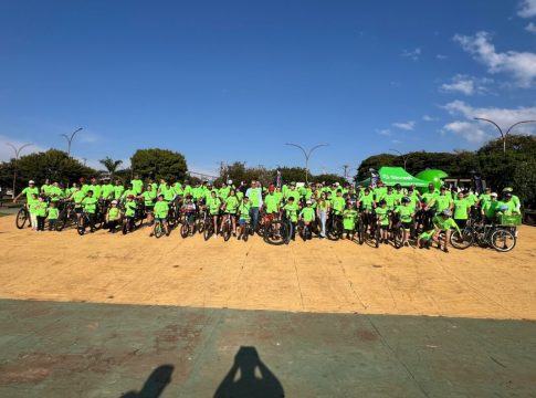 Passeio Ciclístico reúne comunidade e autoridades em manhã de integração e esporte em Sete Quedas