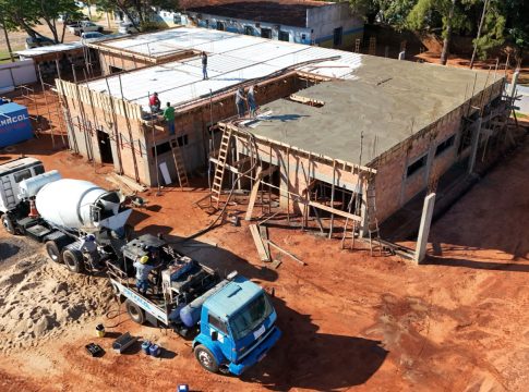 Iguatemi – Unidade Básica de Saúde do Bairro da Vila Nova recebe concretagem da lage