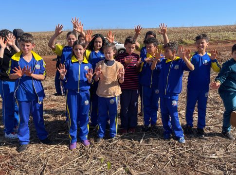 Guaíra realiza plantio de 180 árvores em parceria com o Exército Brasileiro