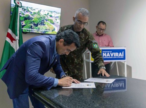 Prefeito Rodrigo Sacuno é empossado na Presidência da Junta de Serviço Militar