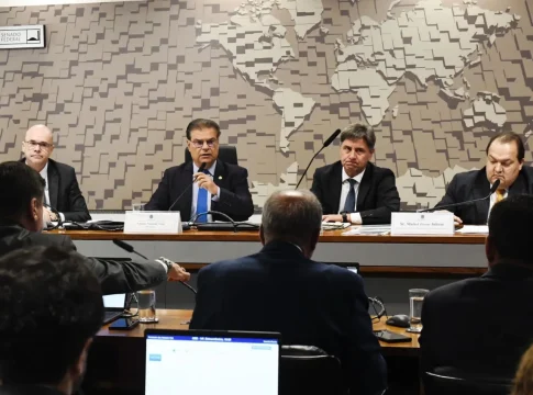 Nelsinho lidera missão do Senado aos EUA contra tarifaço de Trump