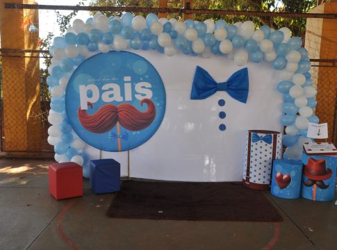 Escola CEMUR prestou homenagens aos pais dos alunos com apresentações culturais e sorteio de brindes