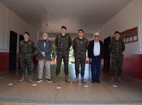 Prefeito Lídio participa de cerimônia de passagem de comando do 3º Esquadrão de Cavalaria Mecanizado de Iguatemi