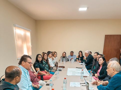 Prefeitura, Câmara e sociedade civil debatem tráfego de caminhões em Iguatemi
